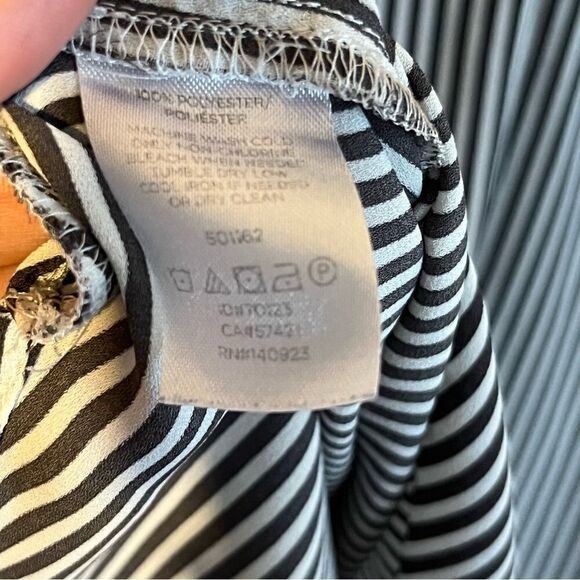 Loft Grey & White Striped Tank Top - Picture 4 of 7